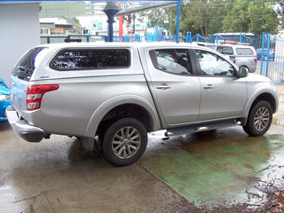 Hardtop Aeroklas Mitsubishi L200 2015 a Present - Schiebefenster | Double Cab Aeroklas U17/480 : Light Grey / Double-Cab 304120300215-U17/480 Xperts4x4