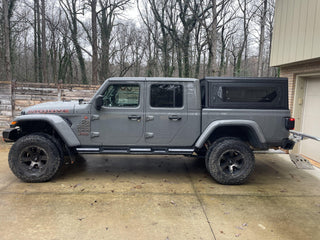 Hardtop Jeep Gladiator JT 2019+ | Alu-Cab Contour | Aluminium Schwarz Alu-Cab Xperts4x4