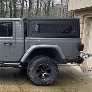 Hardtop Jeep Gladiator JT 2019+ | Alu-Cab Contour | Aluminium Schwarz Alu-Cab Xperts4x4